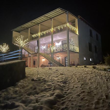 Guesthouse Shampriani Mestia Exteriör bild