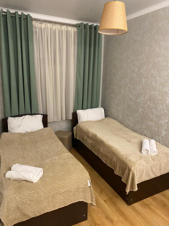 Guesthouse Shampriani Mestia Exteriör bild