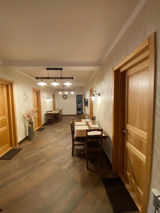 Guesthouse Shampriani Mestia Exteriör bild
